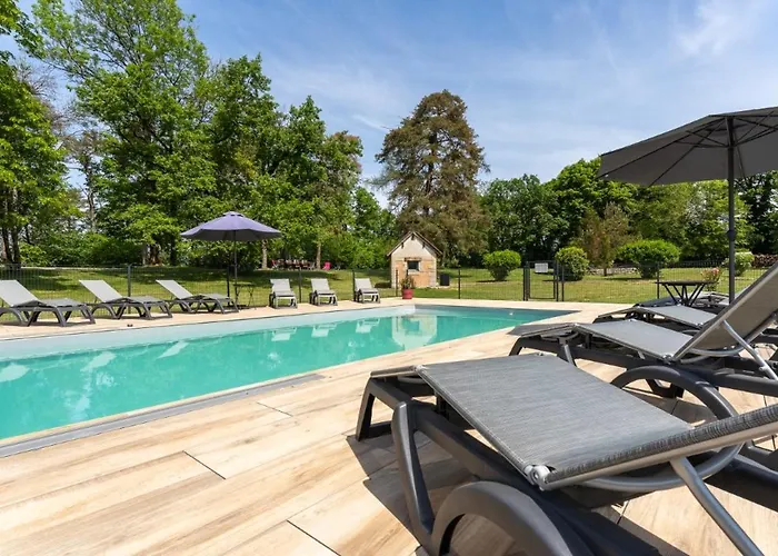 Gite Chateau 3 Chambres Piscine Chauffee